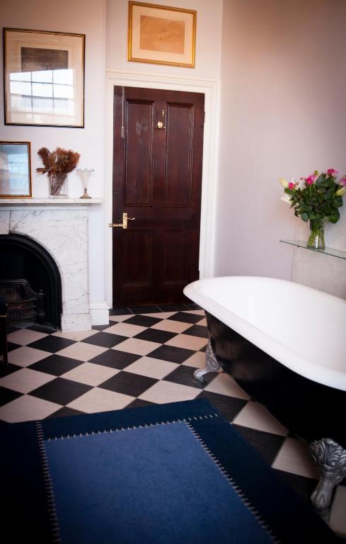 Anstey Hall CBG Quarto foto