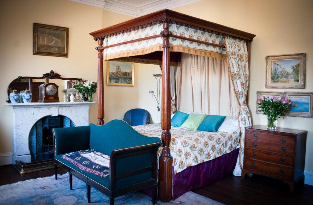 Anstey Hall CBG Quarto foto
