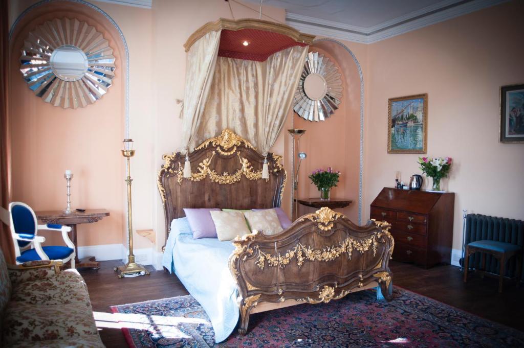 Anstey Hall CBG Quarto foto